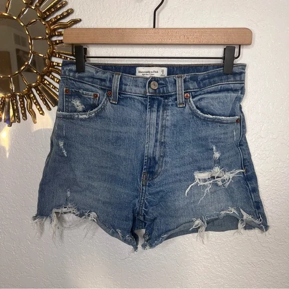 Abercrombie & Fitch High Rise 4” Short size 27 - Picture 5 of 5